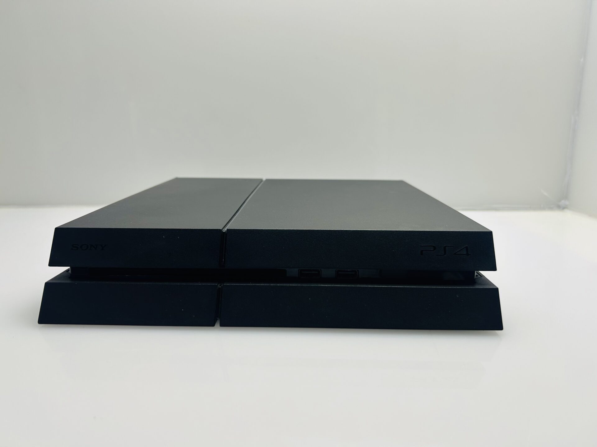 PlayStation 4 Original Black 500GB + 1 Controller + HDMI Cable + Power Cable + 1 Games + 1 Twin Charging Dock (Grade B) - Image 6