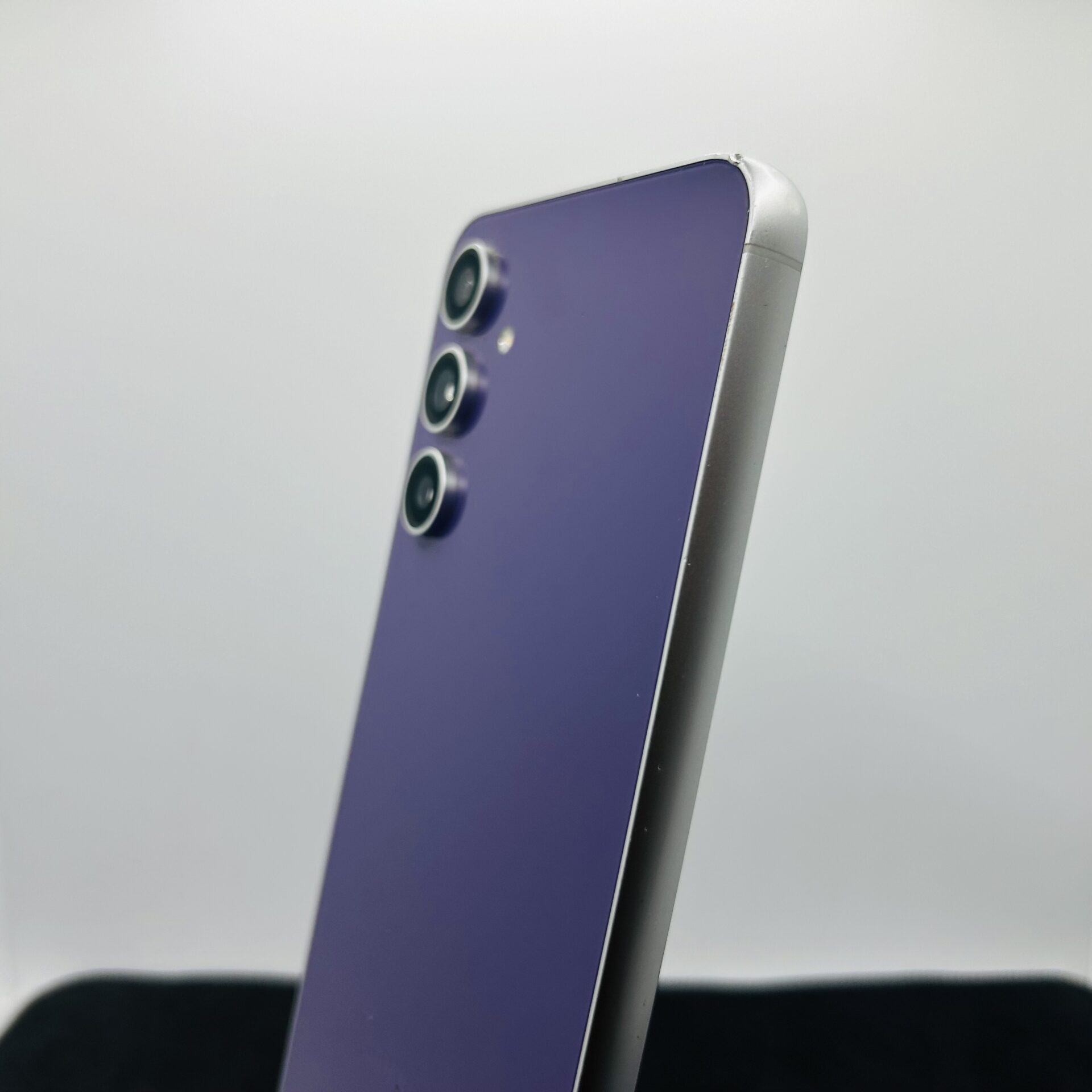 Samsung Galaxy S23 FE 256GB Purple – (Grade B) - Image 8