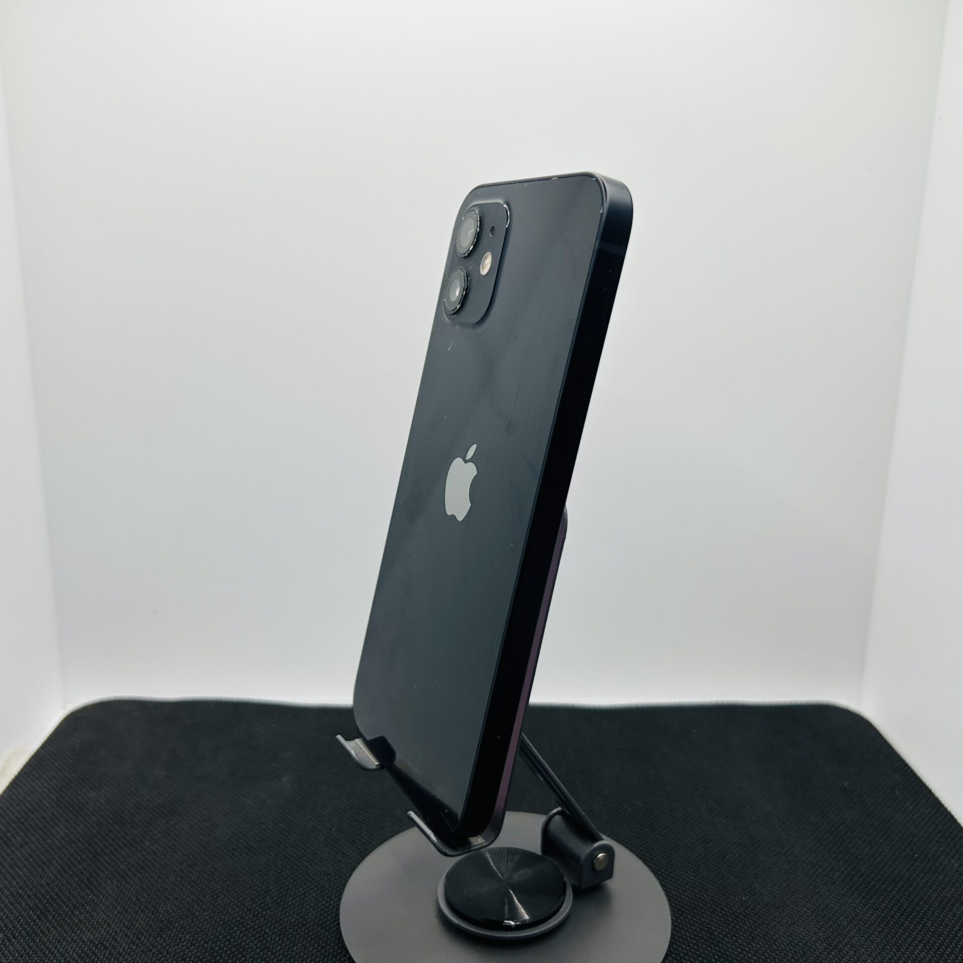 Apple iPhone 12 64GB Black – (Grade B) - Image 8