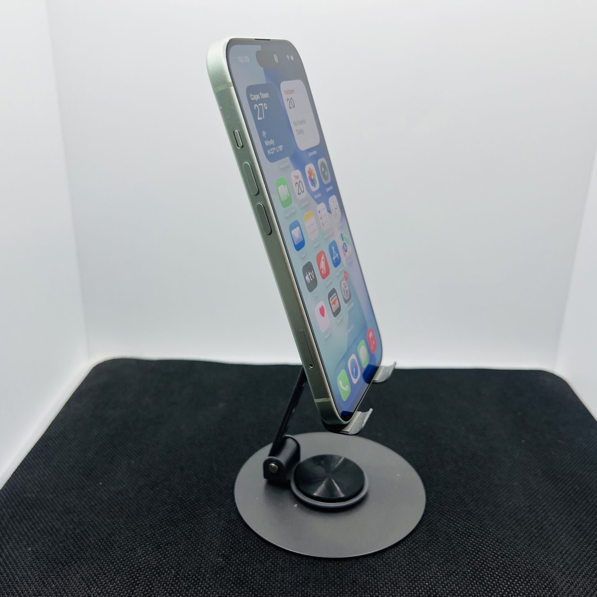 Apple iPhone 15 256GB Green – (Grade B) - Image 2