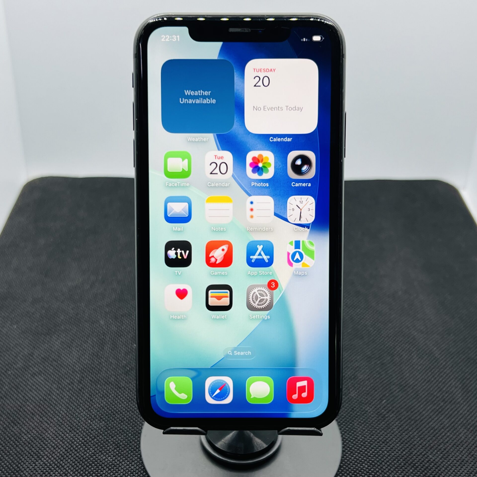 Apple iPhone 11 64GB Black – (Grade B) - Image 2