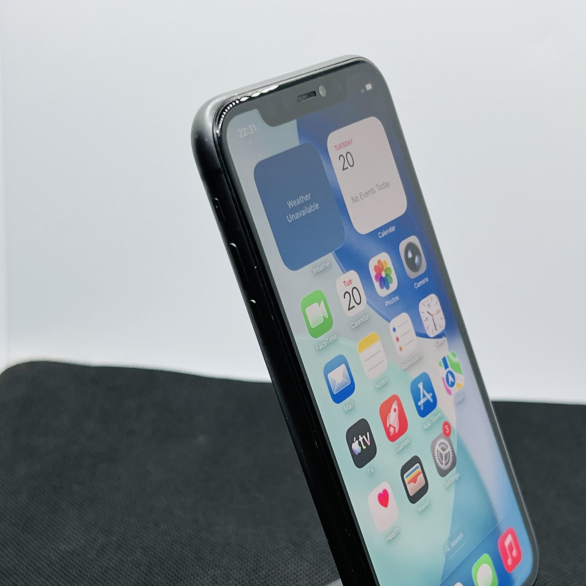 Apple iPhone 11 64GB Black – (Grade B) - Image 4