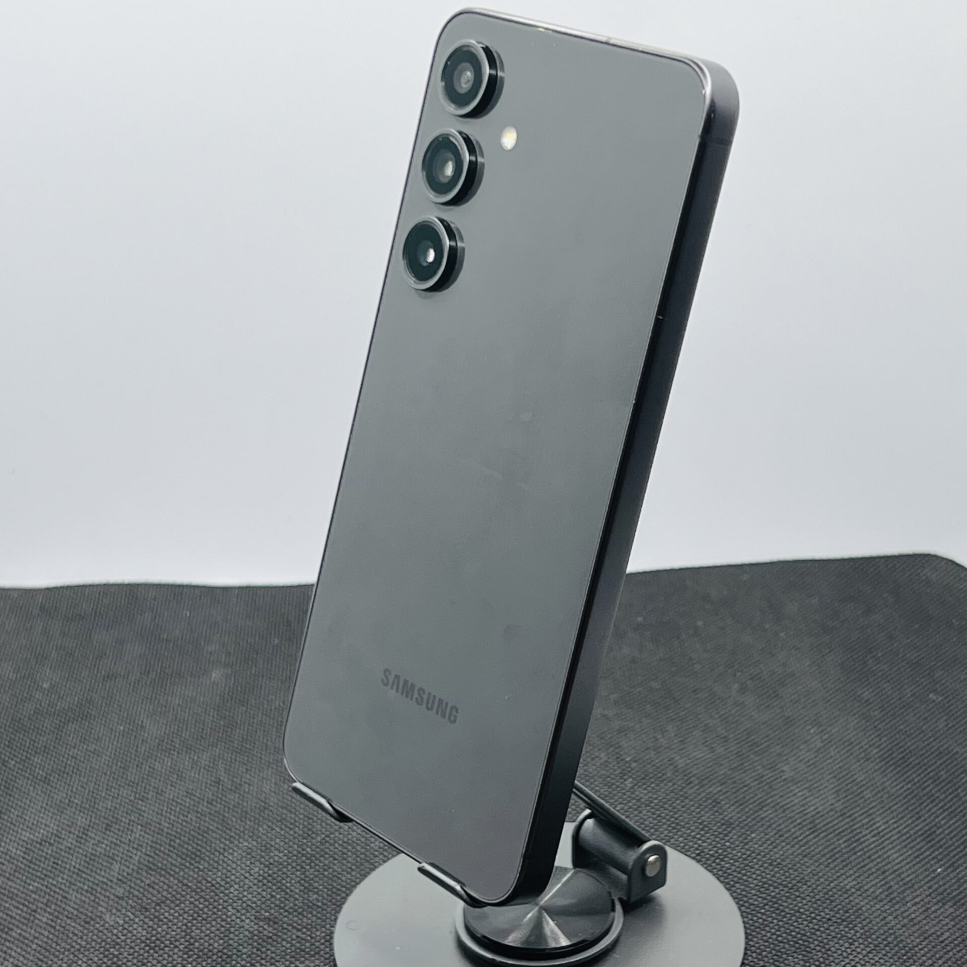 Samsung Galaxy S24 FE 128GB Graphite – (Grade B) - Image 7