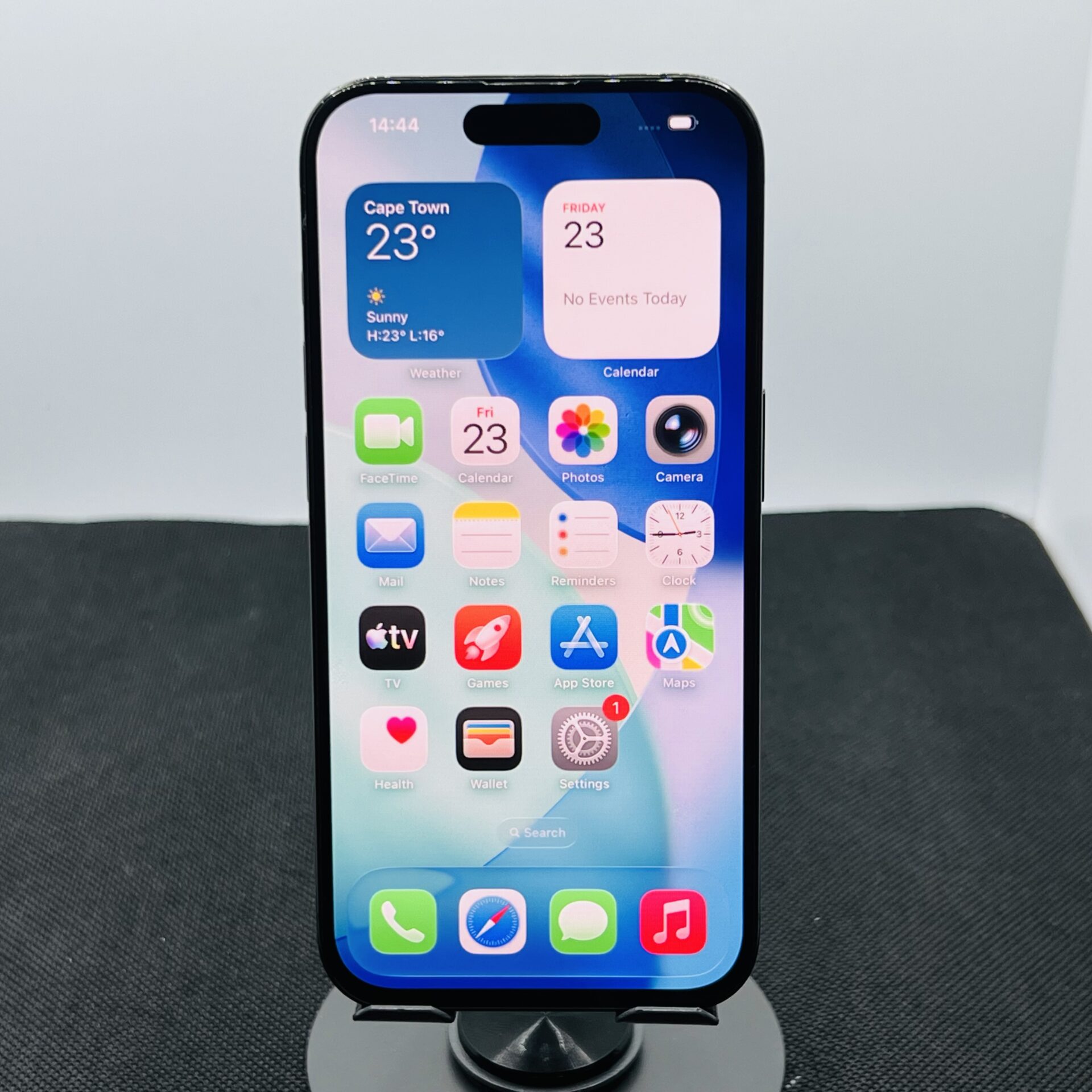 Apple iPhone 15 Pro 256GB Black Titanium (Grade B) - No Face ID - Image 2