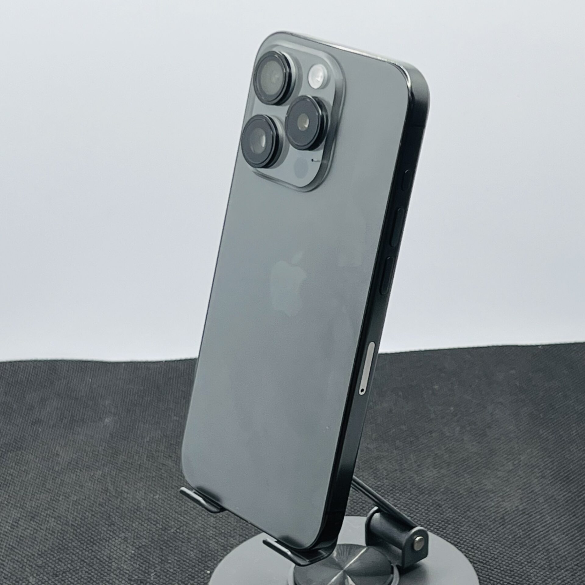 Apple iPhone 15 Pro 256GB Black Titanium (Grade B) - No Face ID - Image 8