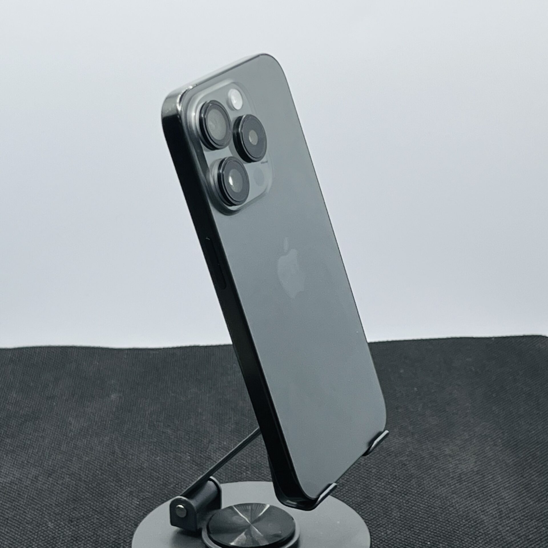 Apple iPhone 15 Pro 256GB Black Titanium (Grade B) - No Face ID - Image 10