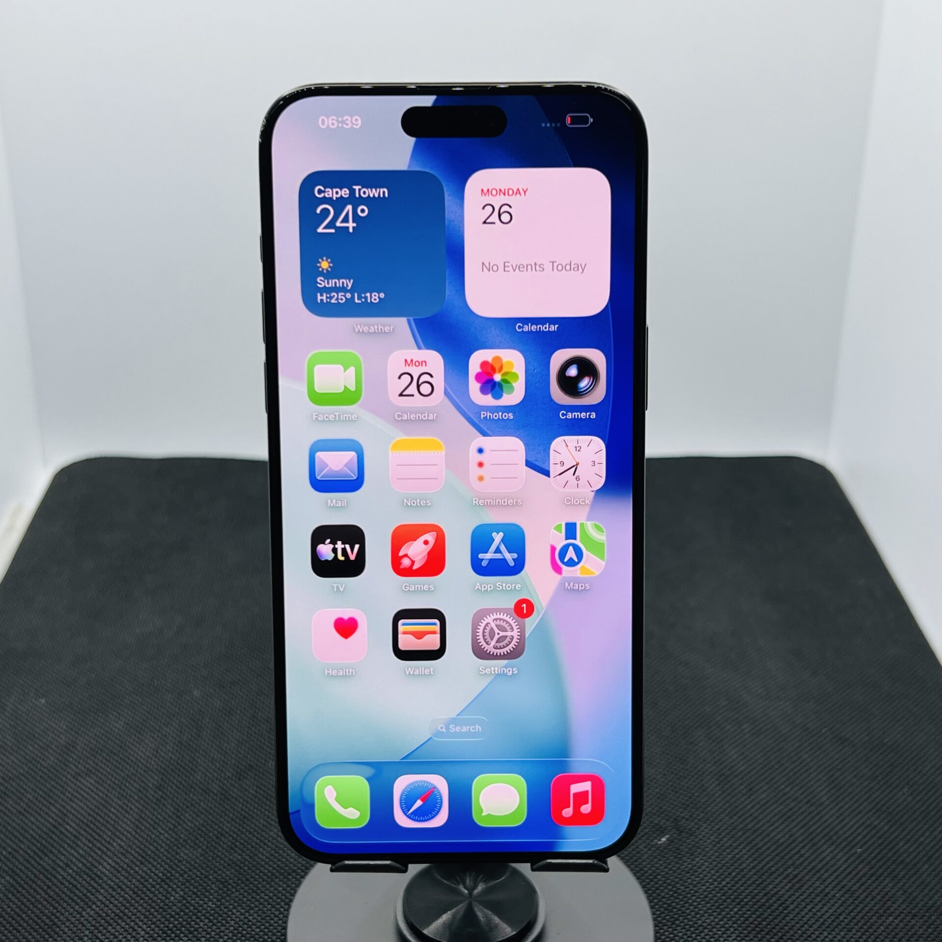 Apple iPhone 15 Pro Max 256GB Black Titanium – (Grade B) - Image 3