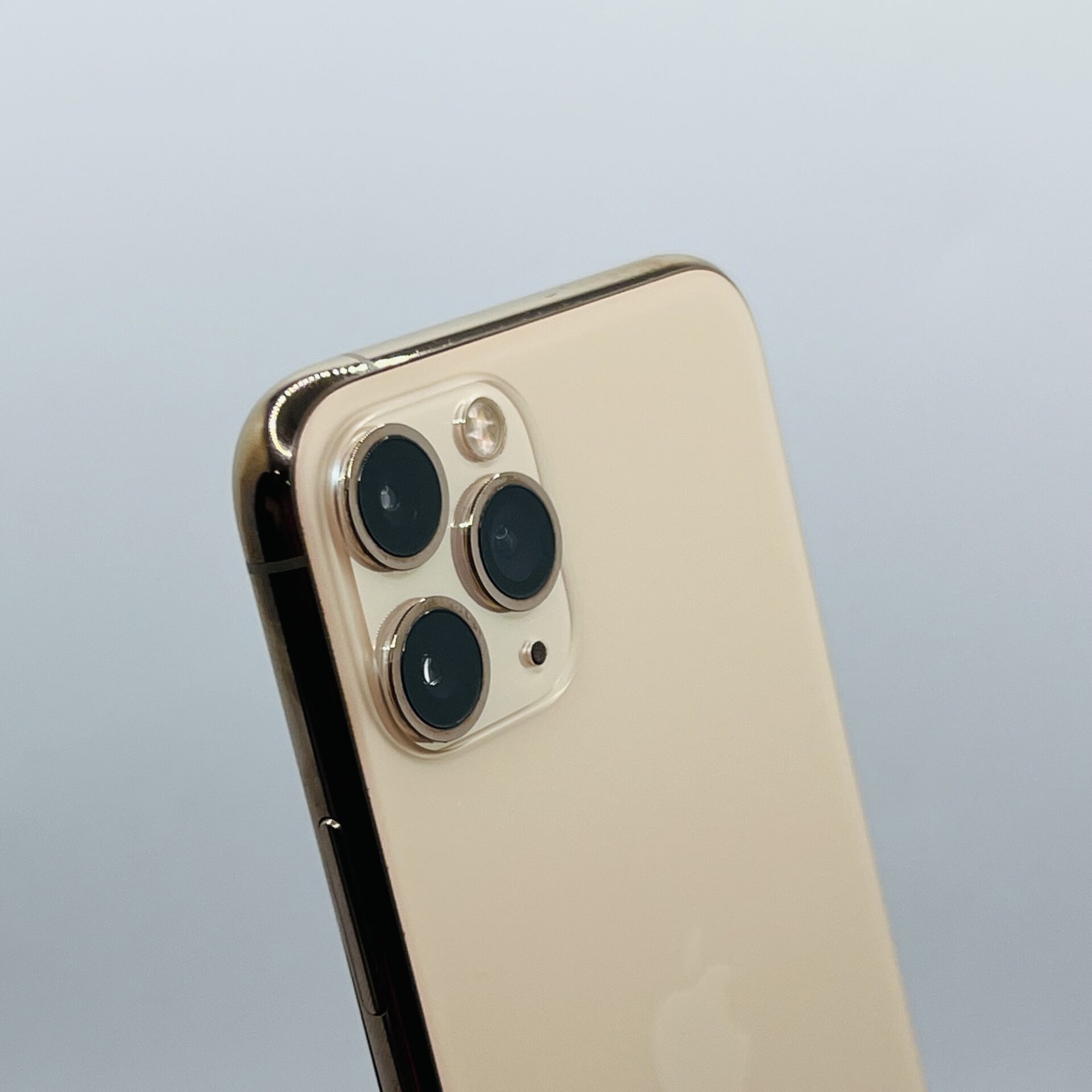 Apple iPhone 11 Pro 64GB Gold – (Grade B) - Image 11