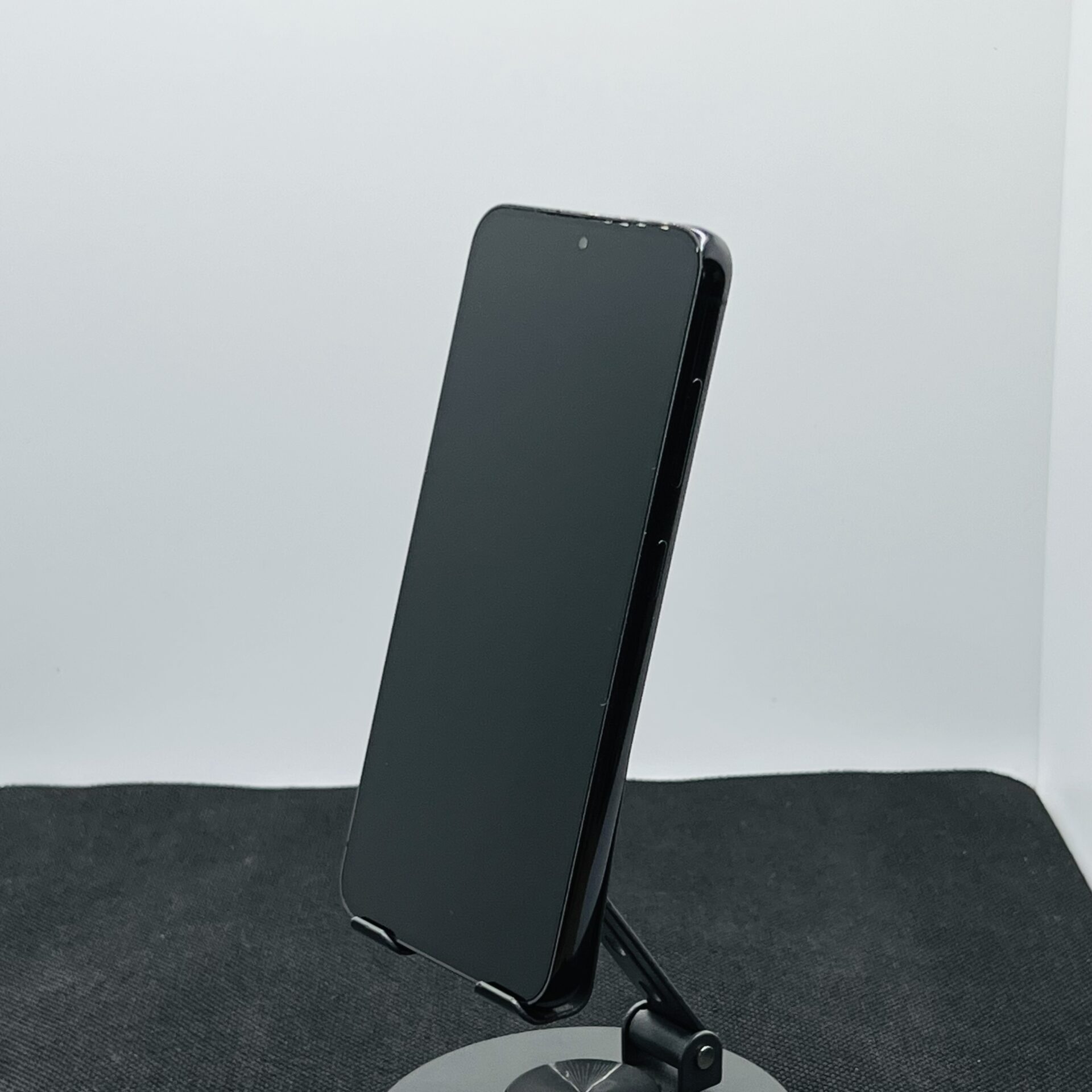 Samsung Galaxy S23 256GB Phantom Black – (Grade B) - Image 6