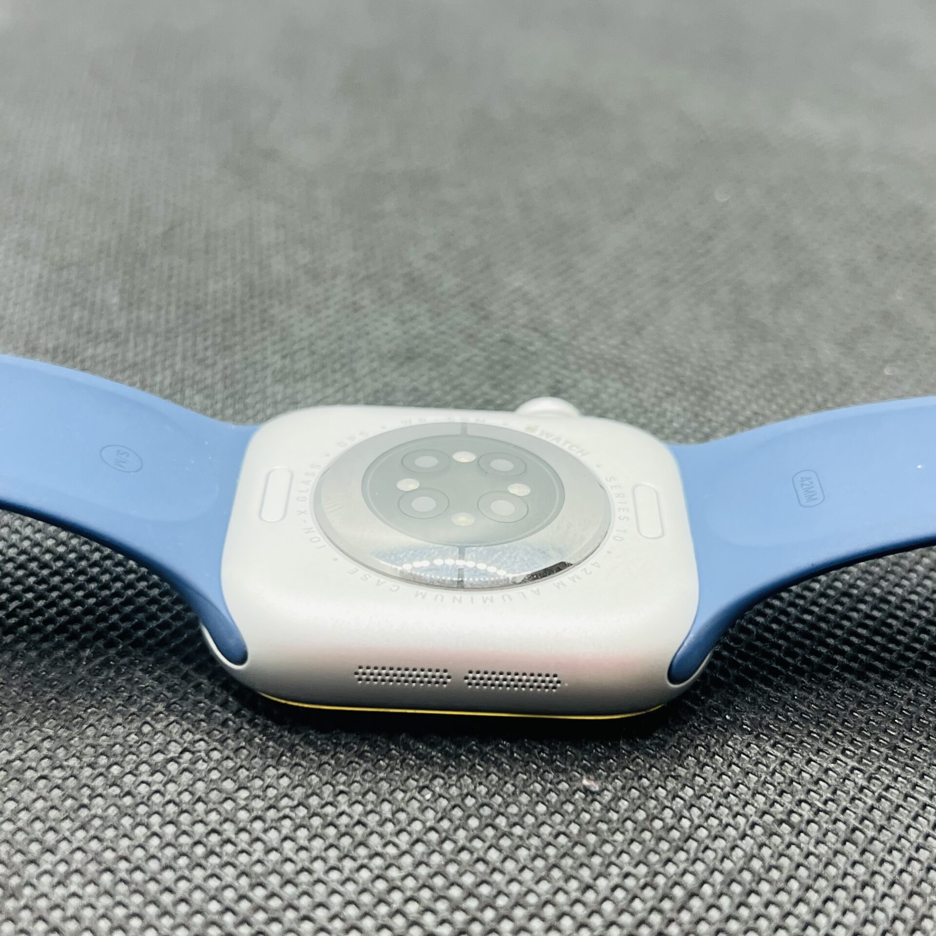 Apple Watch Series 10 42mm GPS Only Silver – (Grade B) - Image 6